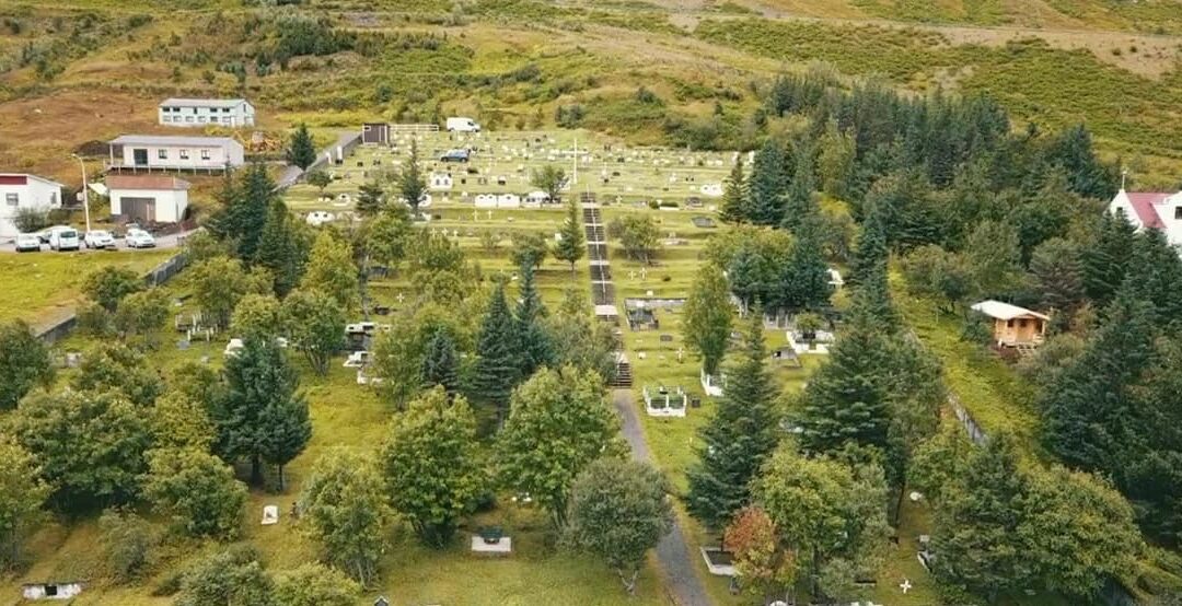 Blómaþjónusta í kirkjugörðum Siglufjarðar
