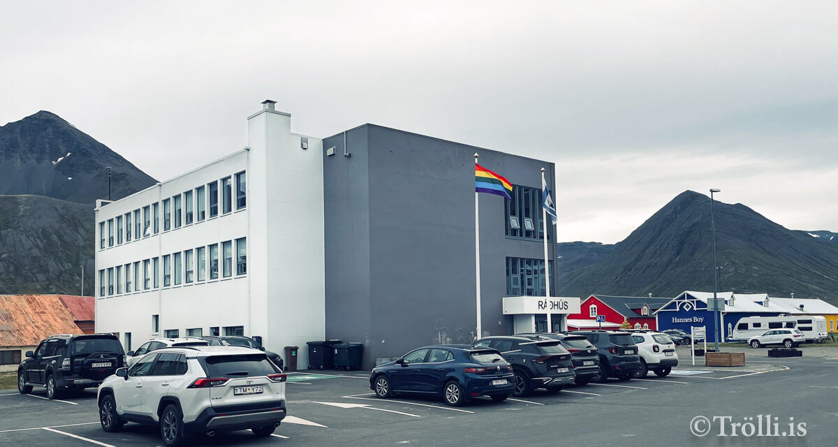 Endurgreiðir námskostnað við Tónlistarskólann á Akureyri