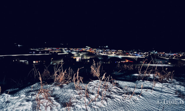 Messa og kveikt á ljósum í minningu látinna í Ólafsfirði