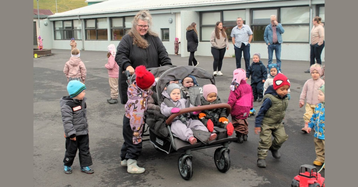 Rótarýklúbbur Ólafsfjarðar afhendir “Ungbarnadrossíu”