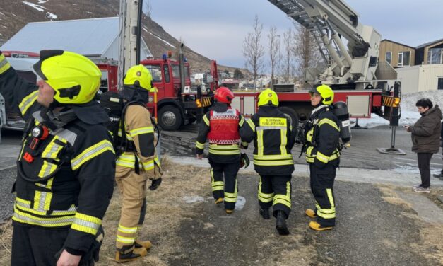 Eldur í húsi við Eyrargötu á Siglufirði