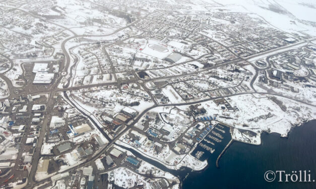 Danski flugherinn með aðflugsæfingar að Akureyrarflugvelli í dag