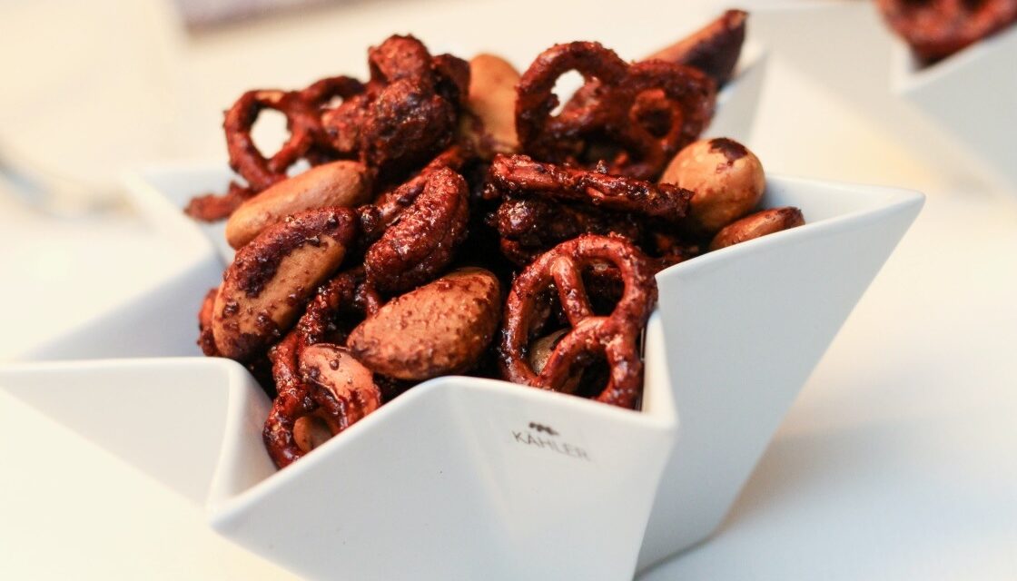 Krydduð pretzel- og hnetublanda 