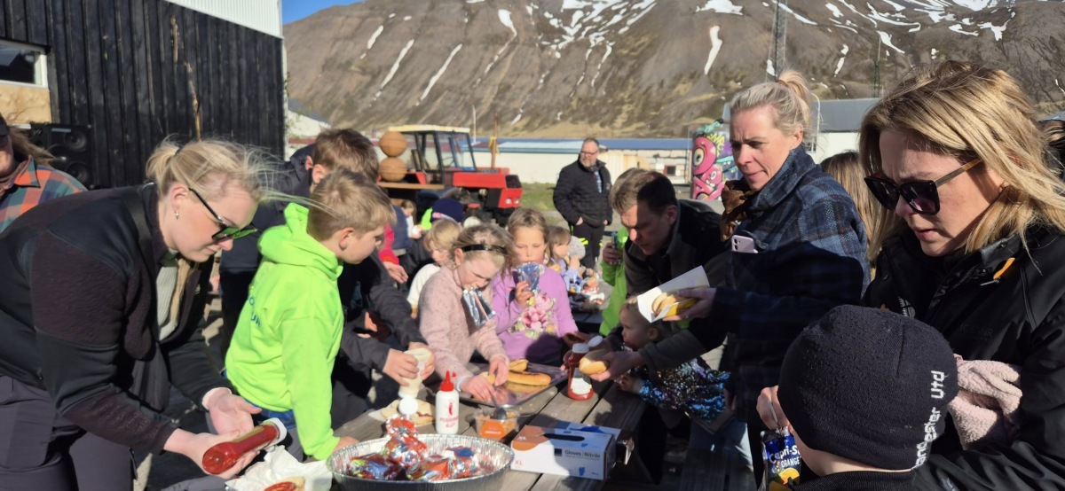 Skíðavertíðinni slúttað með grillveislu