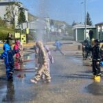 Útskrifuð sem “aðstoðarmenn slökkviliðs”