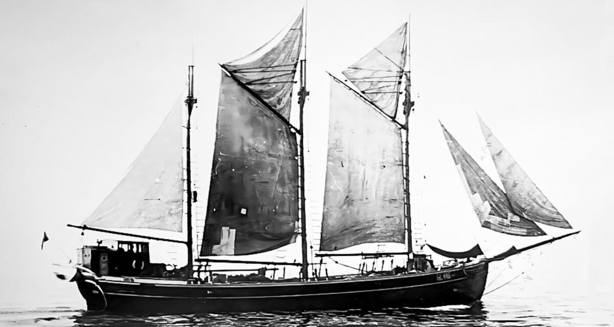 Síldveiði sjómenn – gamlar skútur o.fl.100 myndir ⚓️