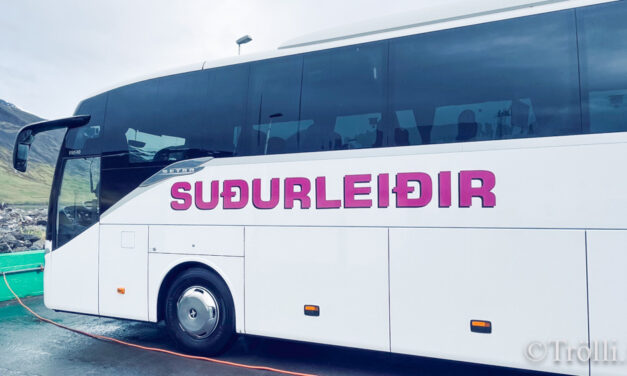 Breyting á akstri skólarútu í dag