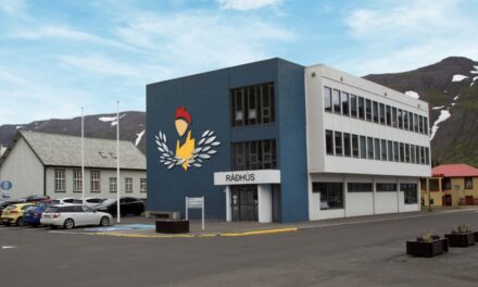 Vill gera listaverk á Ráðhúsi Fjallabyggðar