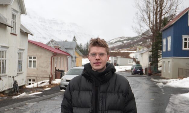 Vilhjálmur Yngvi Hjálmarsson sýnir í Kompunni.