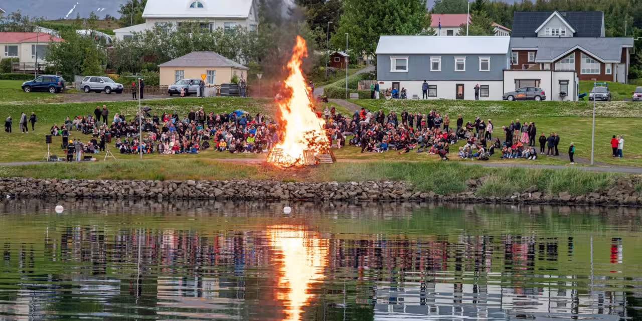 Fjarbúðin skal hún heita