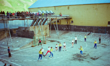Handbolti í SR loðnuþró – 10 myndir