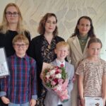 Mömmur og möffins gefa fæðingardeild SAk 1,7 milljónir króna