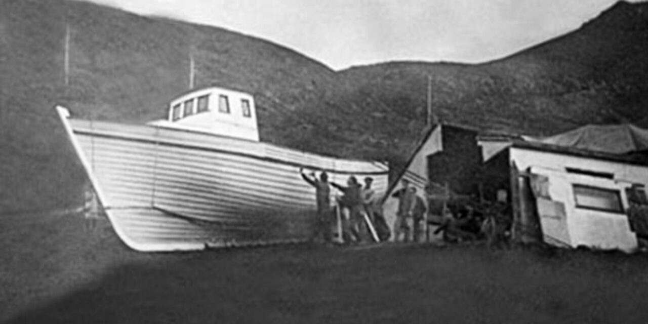 Bátasmíðastöðin í fjallinu o.fl. – 25 myndir