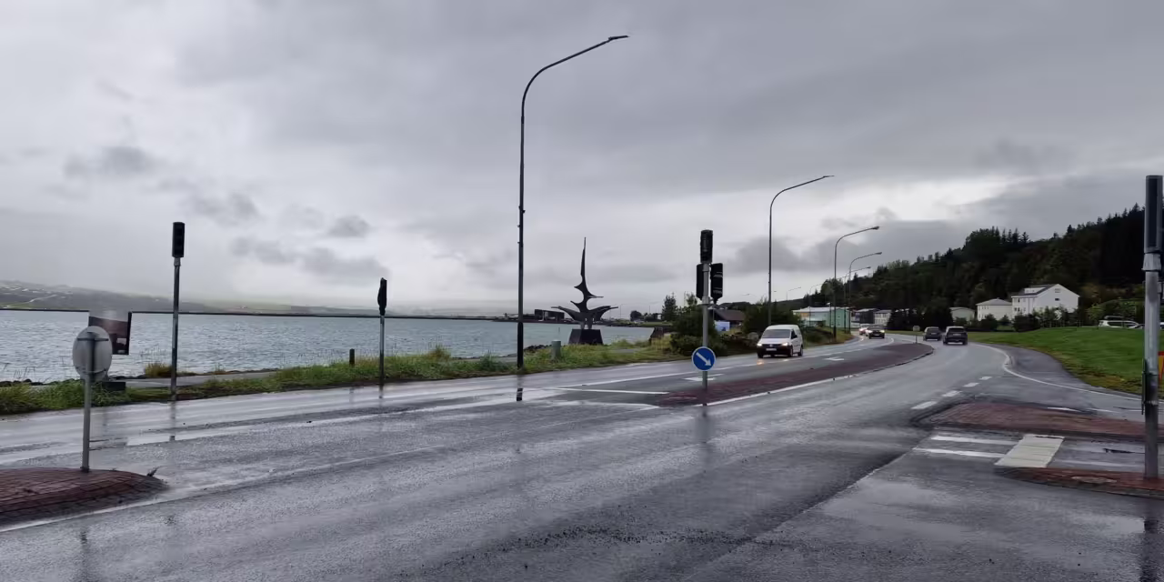 Ný umferðarljós á Akureyri