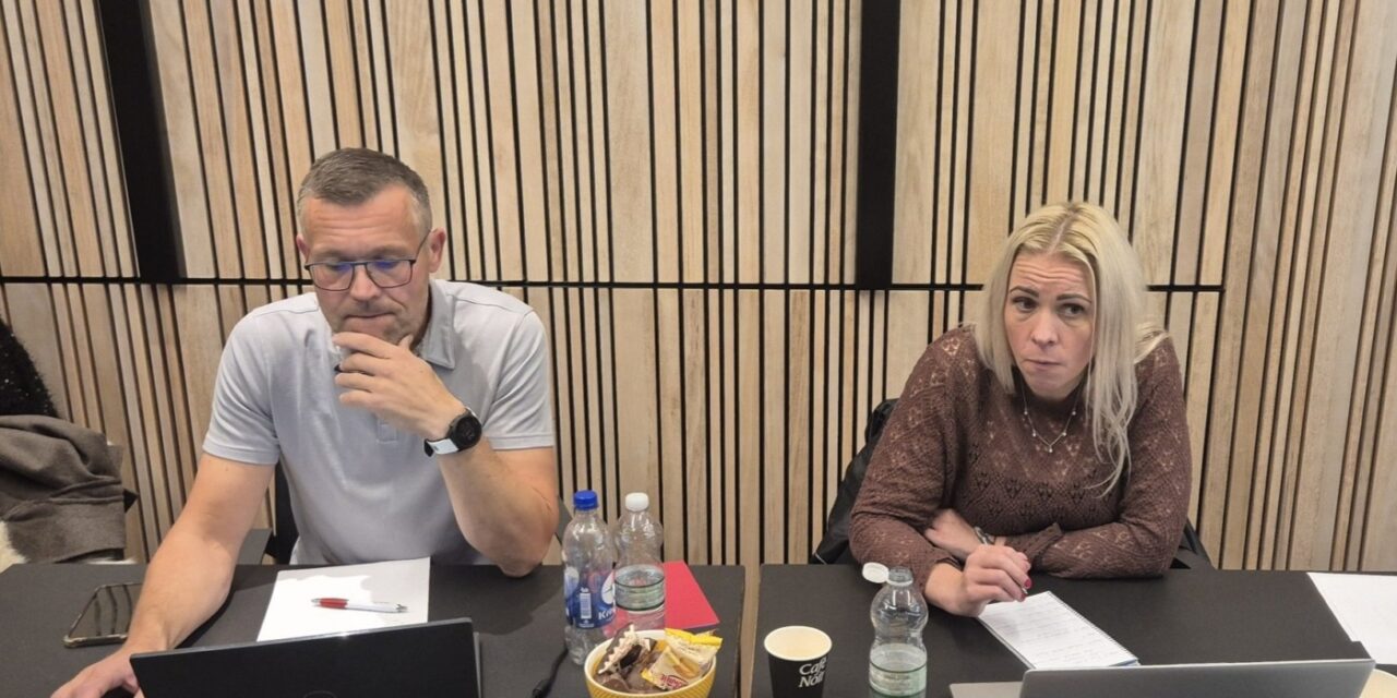 Bikarmót unglinga á skíðum haldið í Skarðsdal