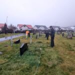 Rótarýklúbbur Ólafsfjarðar útbúa festingahólka fyrir alla nýju krossana