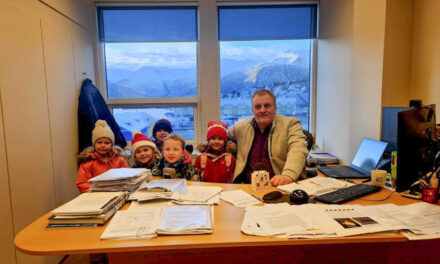 Í heimsókn á bæjarskrifstofuna