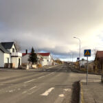 Tilboð óskast í íbúð að Hlíðarvegi 