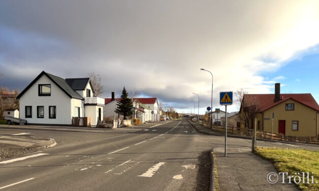 Tilboð óskast í íbúð að Hlíðarvegi 