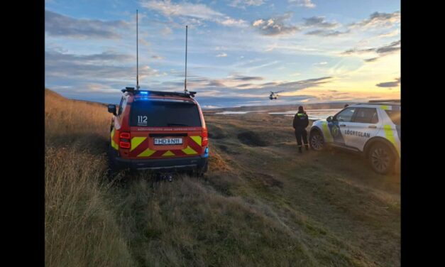 Björgunarsveitin Húnar stóð í ströngu í dag – Kajakræðari í vanda