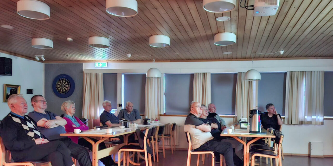 Myndasýning Síldarminjasafnsins skapar stemmningu og áhuga á Skálarhlíð – Myndir