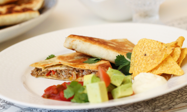 Quesadillas með nautahakksfyllingu í sweet chili rjómaosti