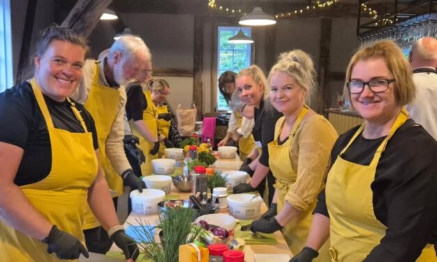 Gerðu þína eigin síld – Sænskir síldarmeistarar með námskeið á Siglufirði