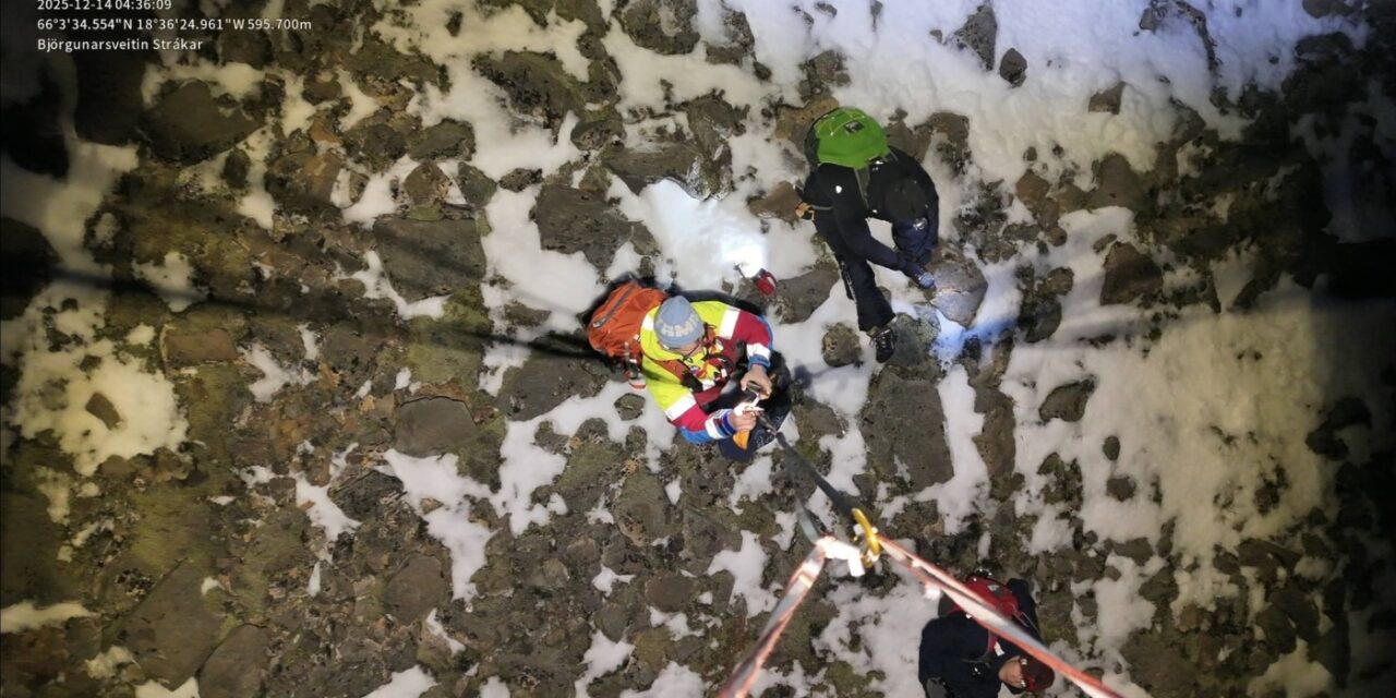 Göngufólki komið til bjargar efst í Brimnesi í Ólafsfirði