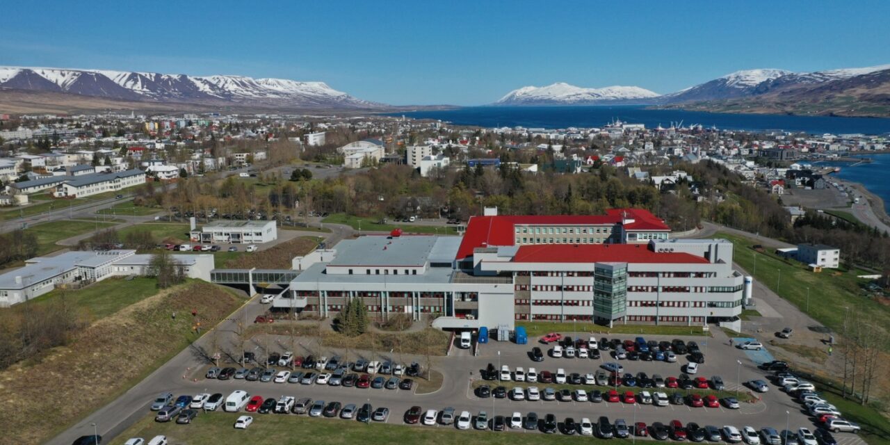 Mikið álag á bráðamóttöku SAk – Grímuskylda í gildi