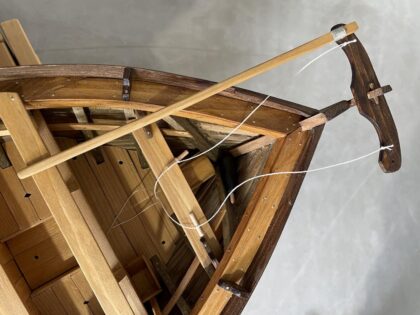 „Þetta er listasmíði“ segir Sigurður Ægisson um handverk Njarðar Sæbergs - Langt var róið og þungur sjór, lítur dagsins ljós