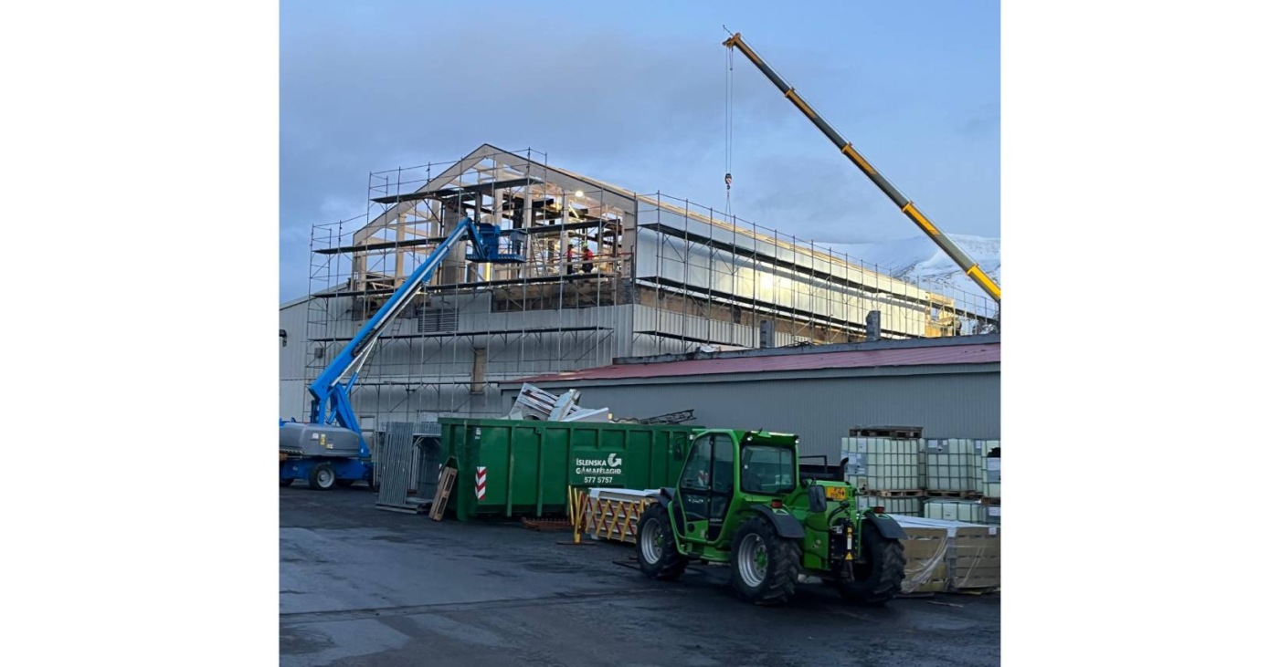 Uppbygging Primex eftir brunann gengur vel