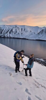Myndasafn: Ljósin komin upp eftir vel skipulagðan vinnudag - Gömul og góð hefð að loknu dagsverki