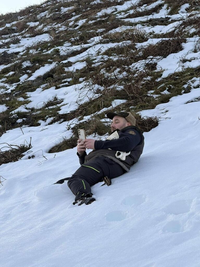 Myndasafn: Ljósin komin upp eftir vel skipulagðan vinnudag - Gömul og góð hefð að loknu dagsverki