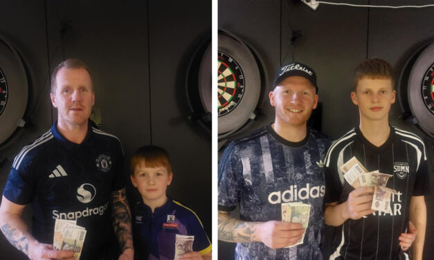 Feðgar mættust í úrslitum á pílumóti í Fjallabyggð