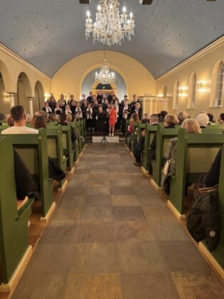 Aðventustemning og sönggleði í Ólafsfjarðarkirkju - Myndir
