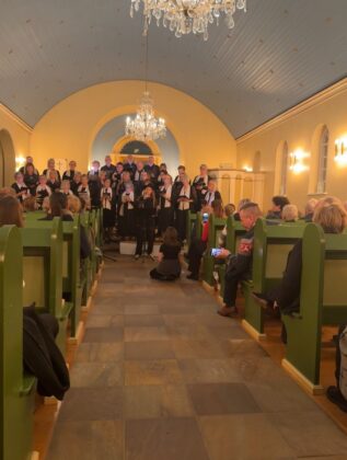 Aðventustemning og sönggleði í Ólafsfjarðarkirkju - Myndir