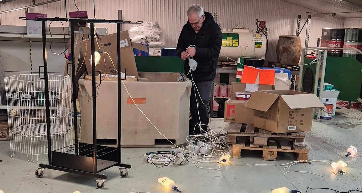 Hvanneyrarskálin í jólabúning, ljósin sett upp um helgina