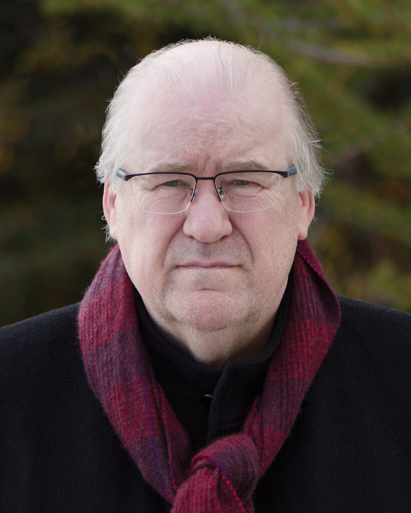 „Þetta er listasmíði“ segir Sigurður Ægisson um handverk Njarðar Sæbergs - Langt var róið og þungur sjór, lítur dagsins ljós