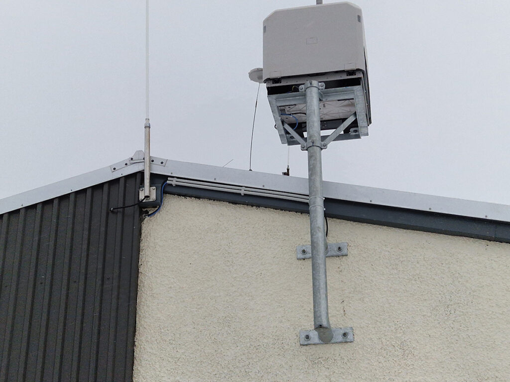 SR vélaverkstæði smíðaði festingar fyrir drónastöð lögreglunnar á Siglufirði og undirbýr fimm nýja staði