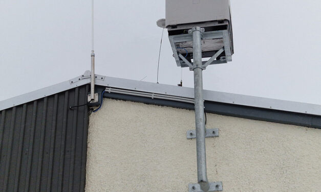 SR vélaverkstæði smíðaði festingar fyrir drónastöð lögreglunnar á Siglufirði og undirbýr fimm nýja staði