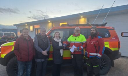 Björgunarsveitinni Húnum færð góð gjöf