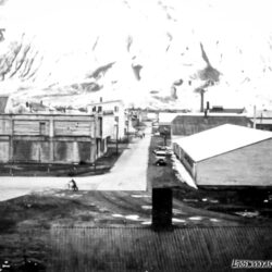 Gránugata og Ráðhús í byggingu