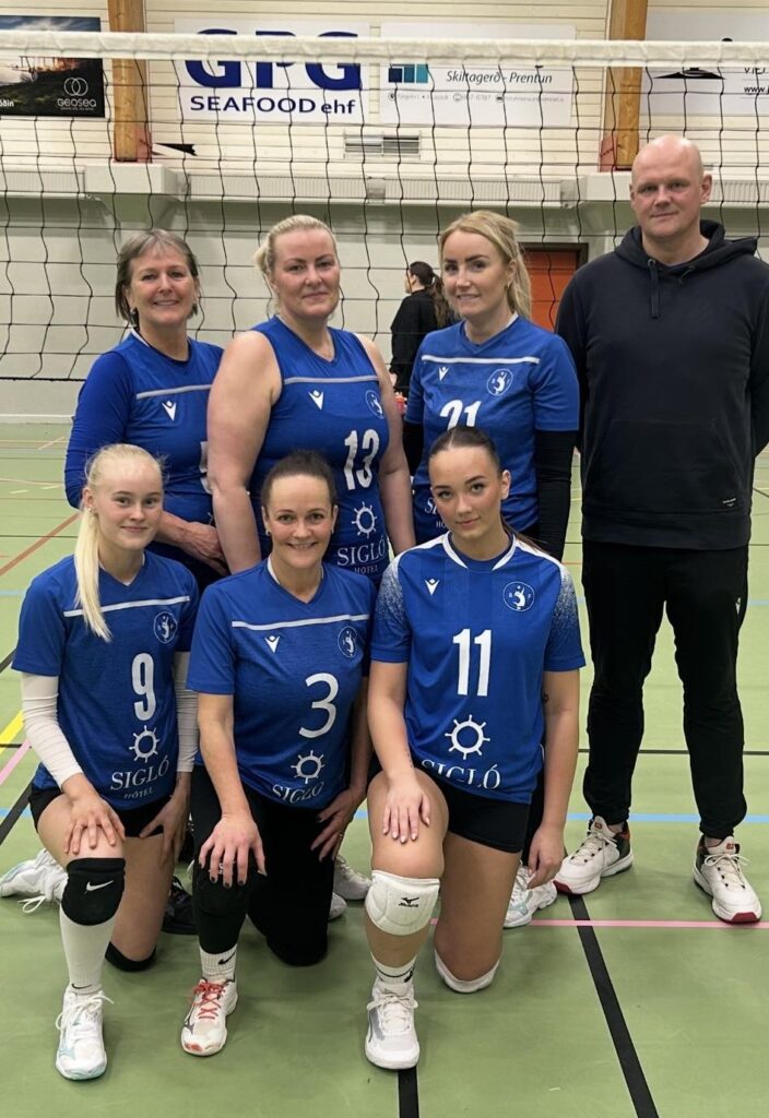 UÍF kveður árið með myndasyrpu og áramótakveðju