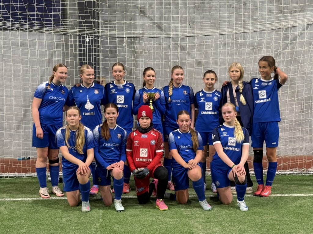 UÍF kveður árið með myndasyrpu og áramótakveðju