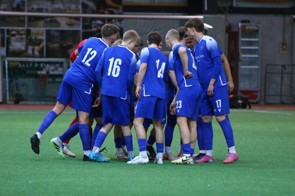 UÍF kveður árið með myndasyrpu og áramótakveðju