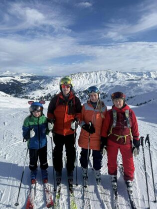 Myndasafn: Kátir skíðakappar njóta lífsins í austurrísku Ölpunum