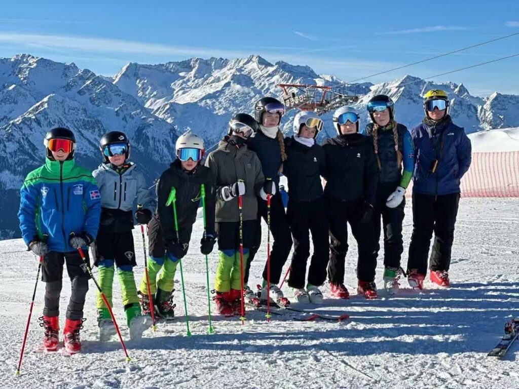 Myndasafn: Kátir skíðakappar njóta lífsins í austurrísku Ölpunum