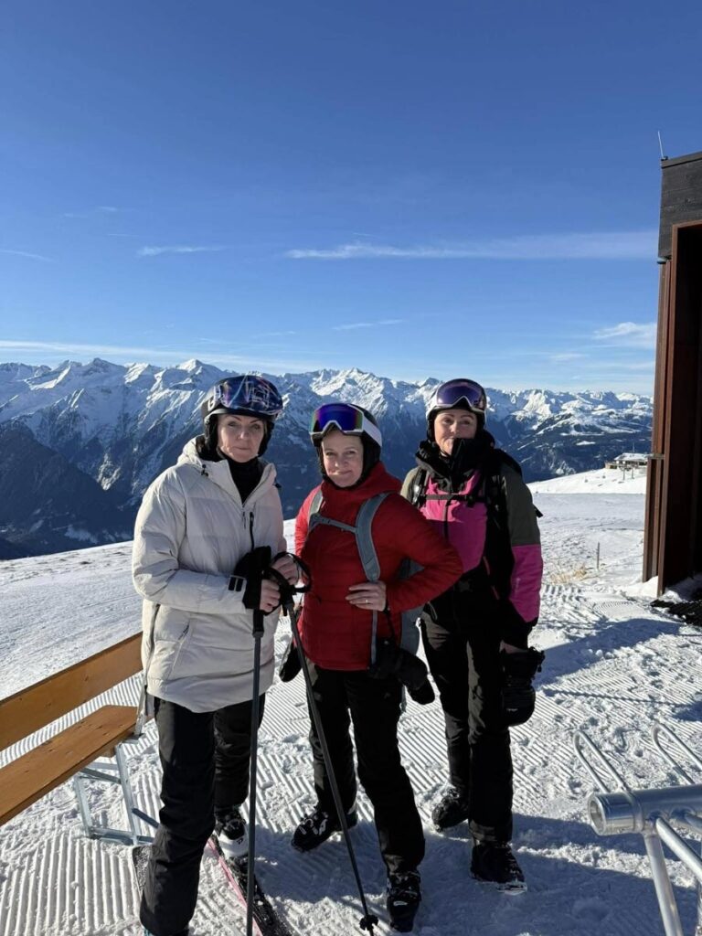 Myndasafn: Kátir skíðakappar njóta lífsins í austurrísku Ölpunum