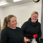 Þú þarft ekki að kunna á skíði til að kaupa veitingar í Skarðsdal