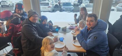 Líf og fjör í veitingaskálanum í Skarðsdal - Myndasafn